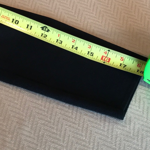 Cable & Gauge Black Sweater.  Stylish Macrame Belt with fringe for added fun. - Picture 7 of 8